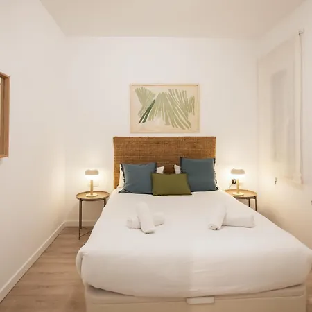 32ind1115 - In Barcelona