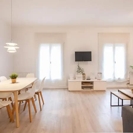 32ind1115 - In Barcelona